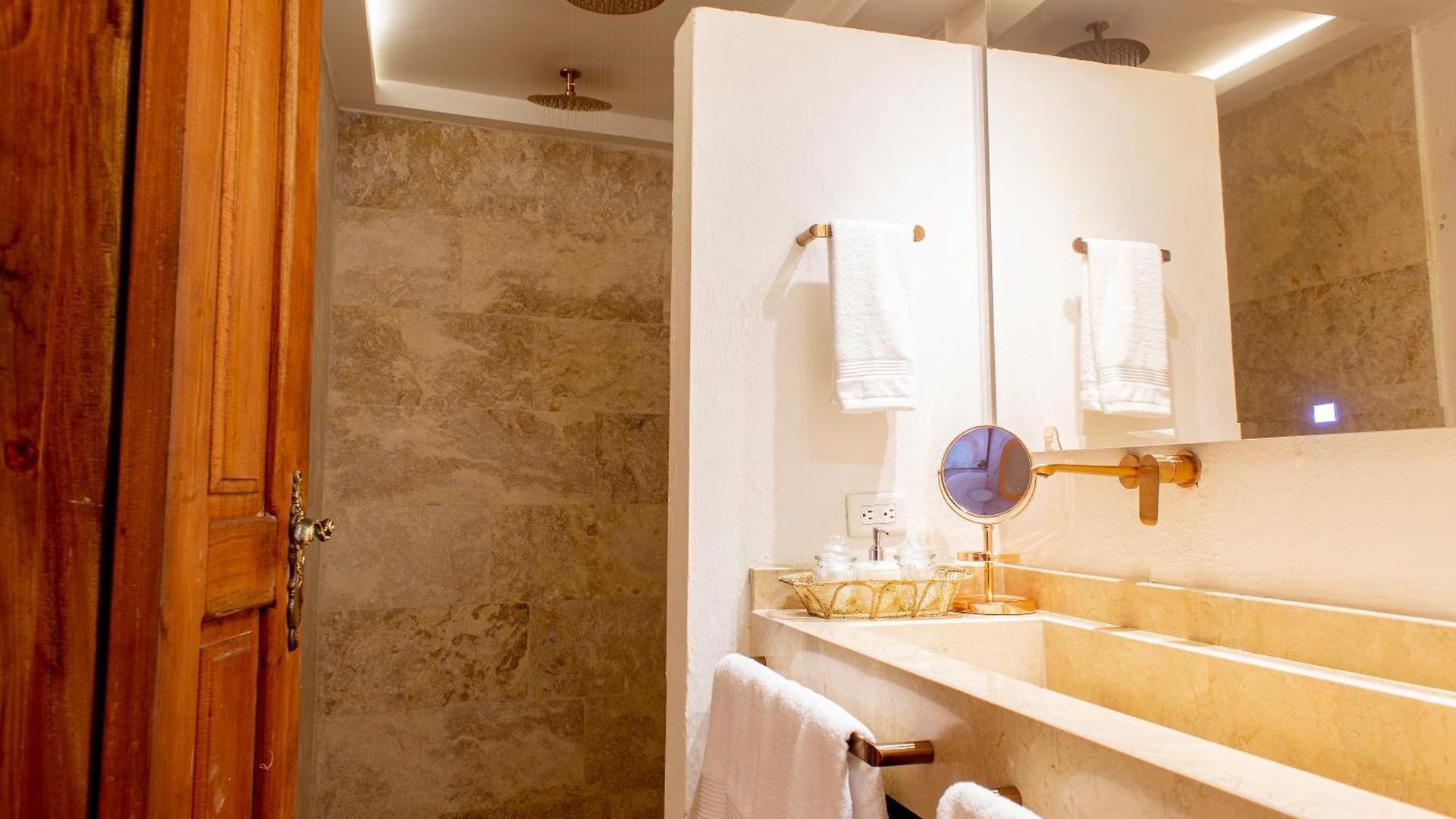 Palmas De Alba Boutique Hotel