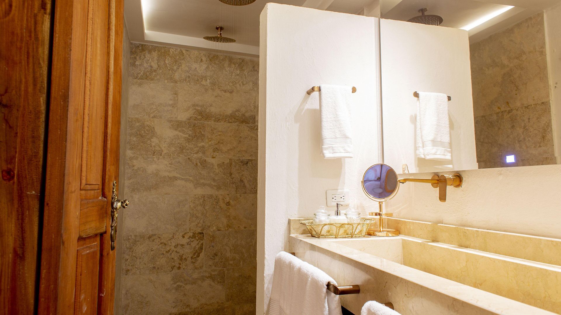 Palmas De Alba Boutique